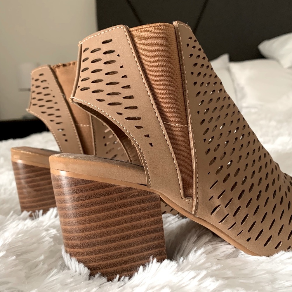 Steve Madden heels - Picture 2 of 3